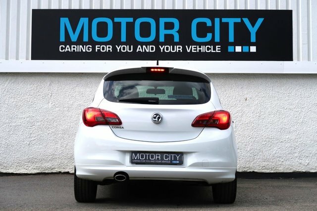 Vauxhall Corsa 1.4L Limited Edition 89 Bhp White #8