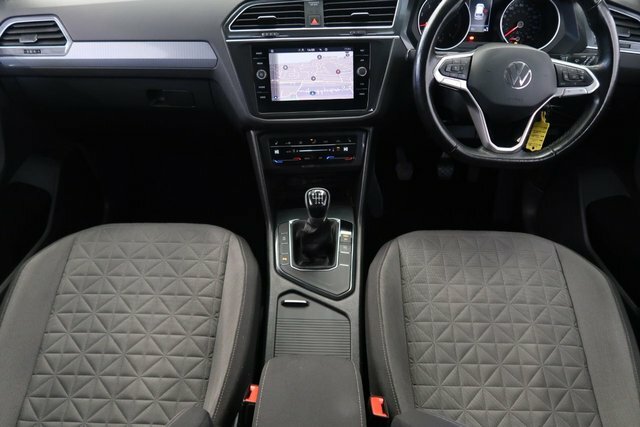 Volkswagen Tiguan 1.5 Tsi Life Suv Euro 6 S S 1 BF21SBV White #2
