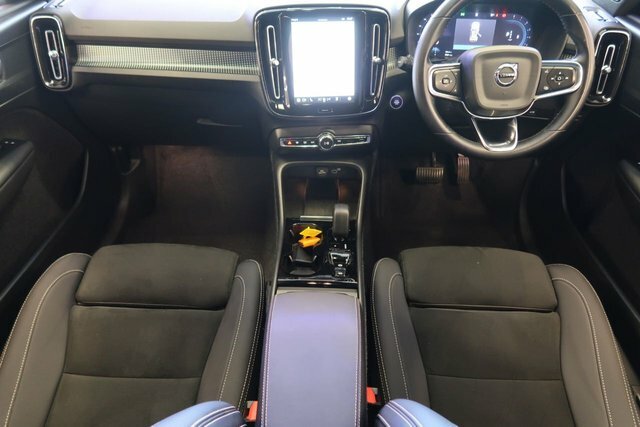 Volvo XC40 2.0 B4 Mhev Plus Dark Suv Hybrid Dct Au Grey #2