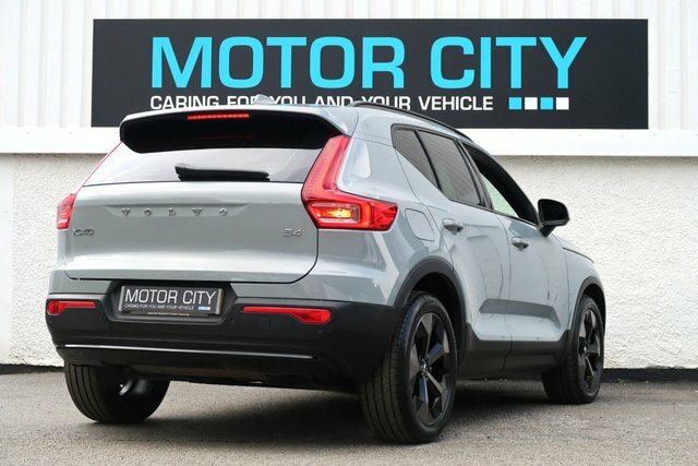 Volvo XC40 2.0 B4 Mhev Plus Dark Suv Hybrid Dct Au Grey #3