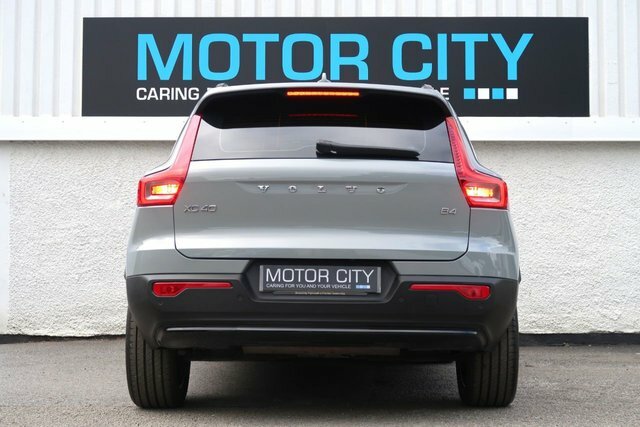 Volvo XC40 2.0 B4p Plus Dark #8