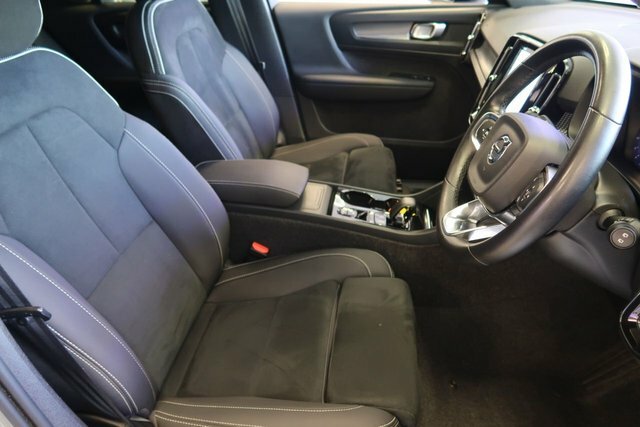 Volvo XC40 2.0 B4p Plus Dark #16