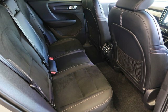 Volvo XC40 2.0 B4p Plus Dark #15