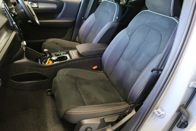Volvo XC40 2.0 B4p Plus Dark #13