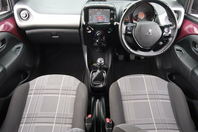 Peugeot 108 1.2 Puretech Allure Hatchback Eu Purple