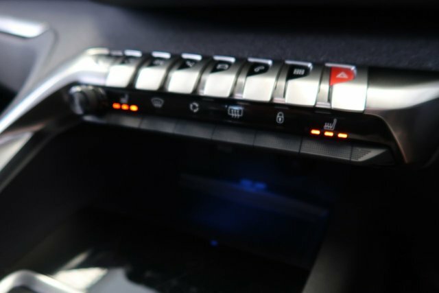 Peugeot 3008 White #9