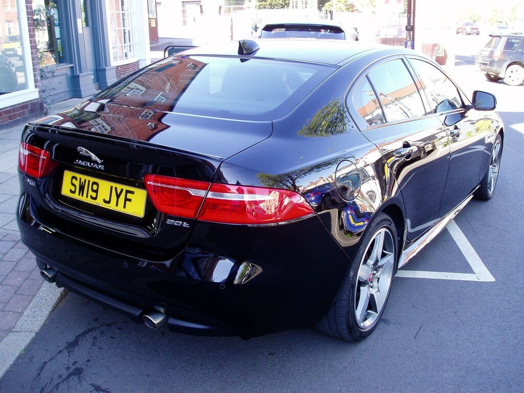 Jaguar XE 2.0I Gpf R-sport Euro 6 Ss Black #2