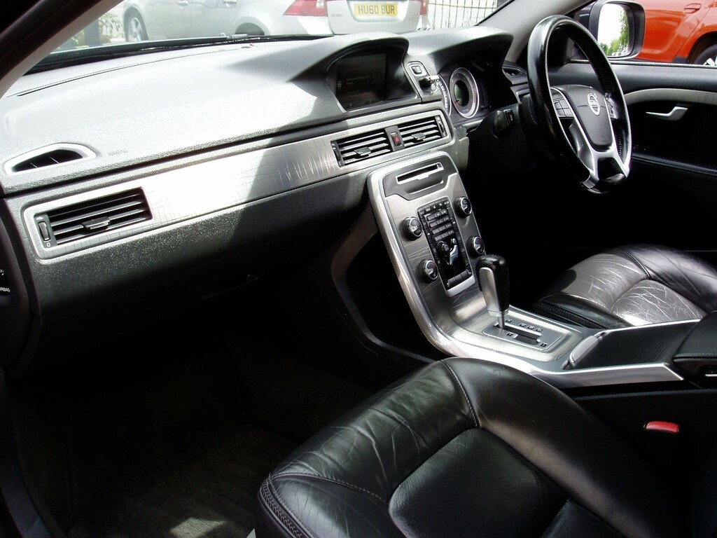 Volvo XC70 D5 Se Lux Estate Green #14