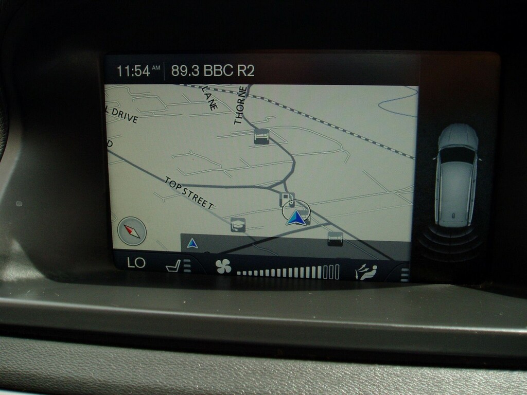 Volvo XC70 D5 Se Lux Estate Green #21
