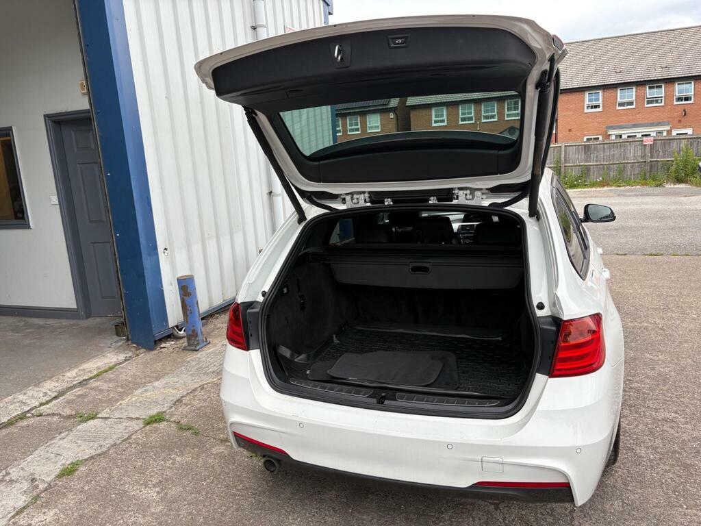 BMW 3 Series 320D M Sport White #18