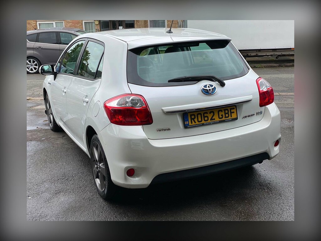 Toyota Auris 1.8 Vvt-h T Spirit Cvt Euro 5 Ss White #6