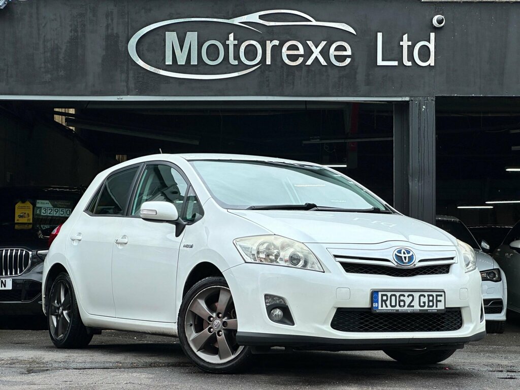 Toyota Auris 1.8 Vvt-h T Spirit Cvt Euro 5 Ss White