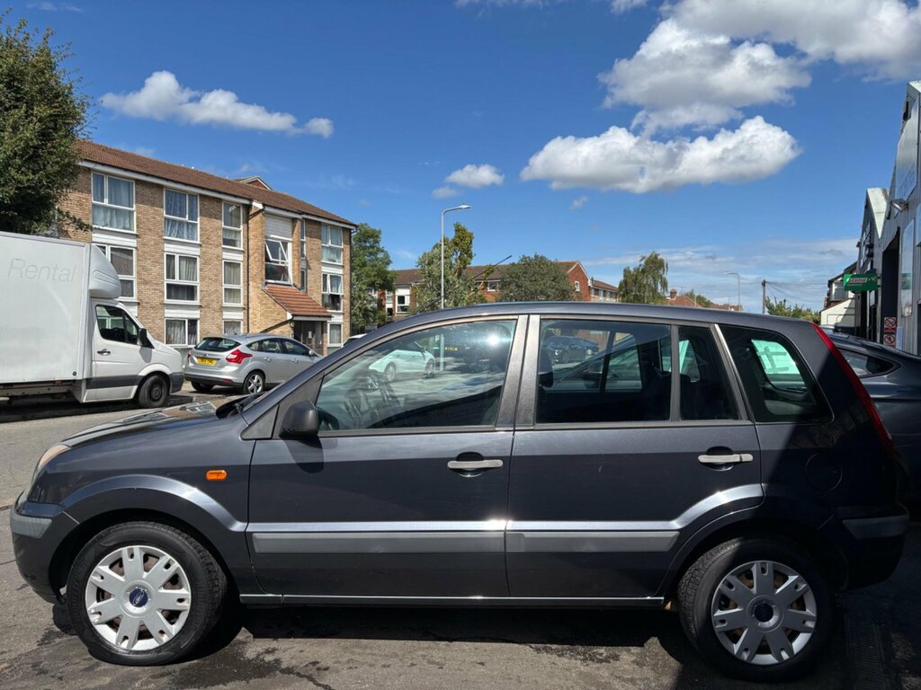 Ford Fusion 1.4 Style Climate Durashift Est Grey #5