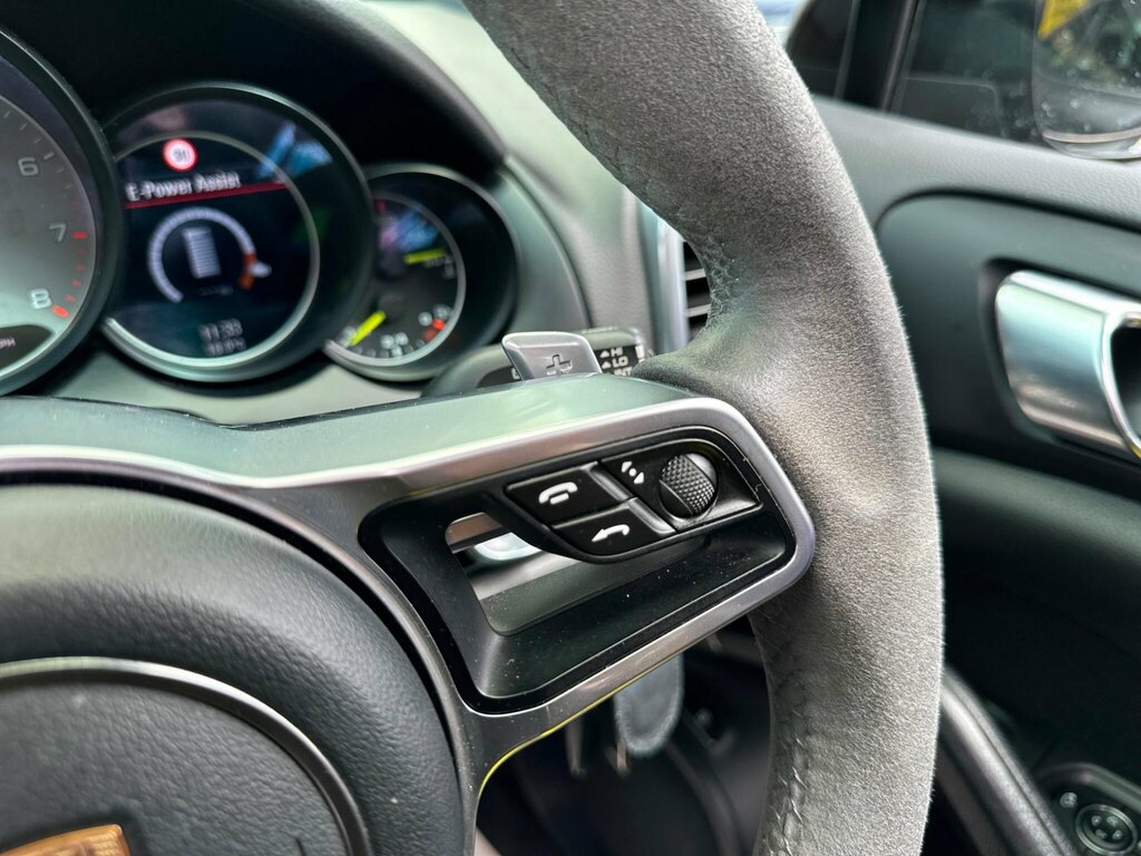 Porsche Cayenne E-hybrid Tiptronic S White #30