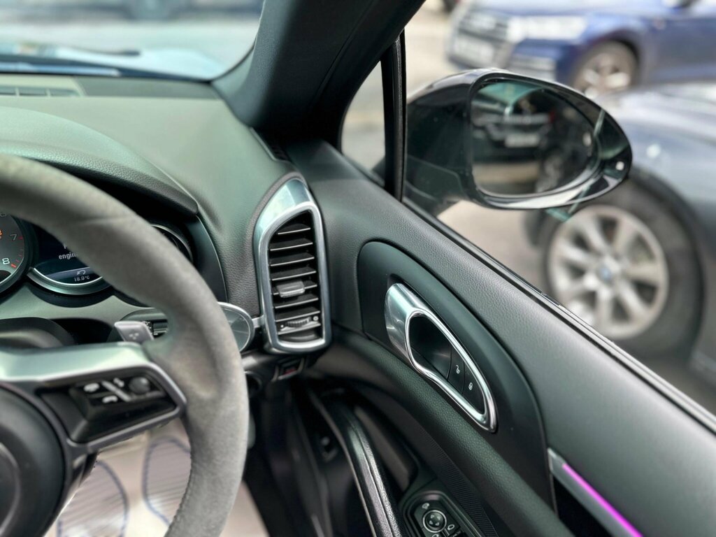 Porsche Cayenne E-hybrid Tiptronic S White #26