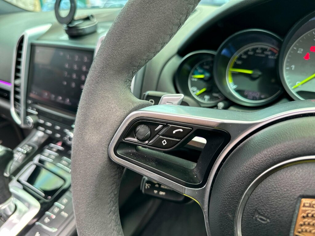 Porsche Cayenne E-hybrid Tiptronic S White #34