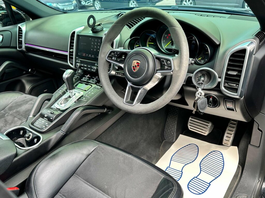 Porsche Cayenne E-hybrid Tiptronic S White #11