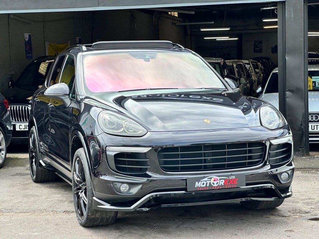 Porsche Cayenne 3.0 V6 E-hybrid S Platinum Edition Tiptronics 4Wd Black #2