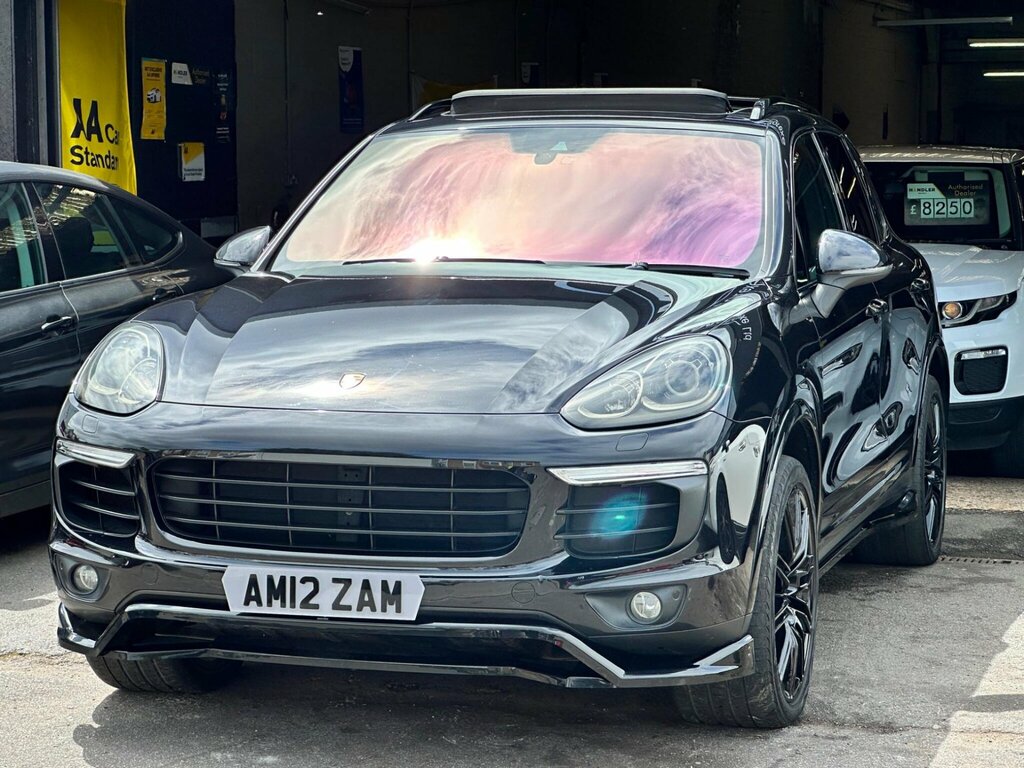 Porsche Cayenne 3.0 V6 E-hybrid S Platinum Edition Tiptronics 4Wd Black #4