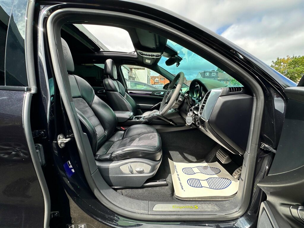 Porsche Cayenne E-hybrid Tiptronic S White #13