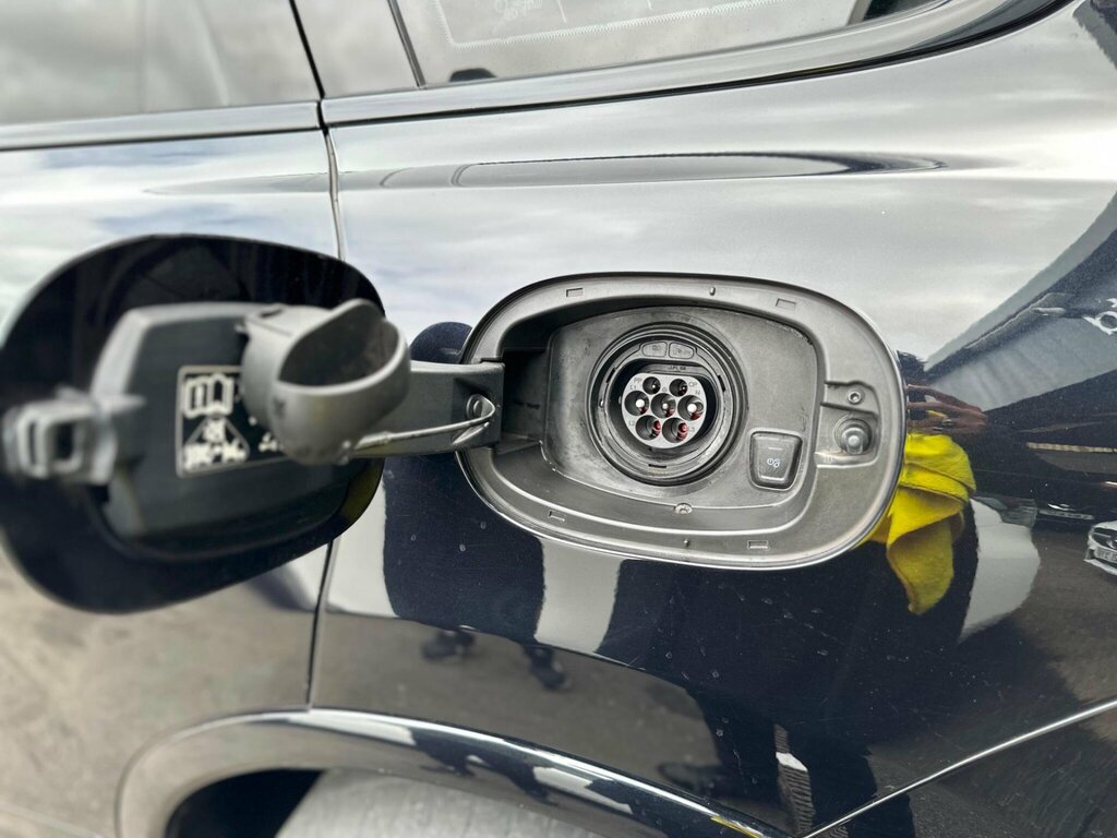 Porsche Cayenne E-hybrid Tiptronic S White #41