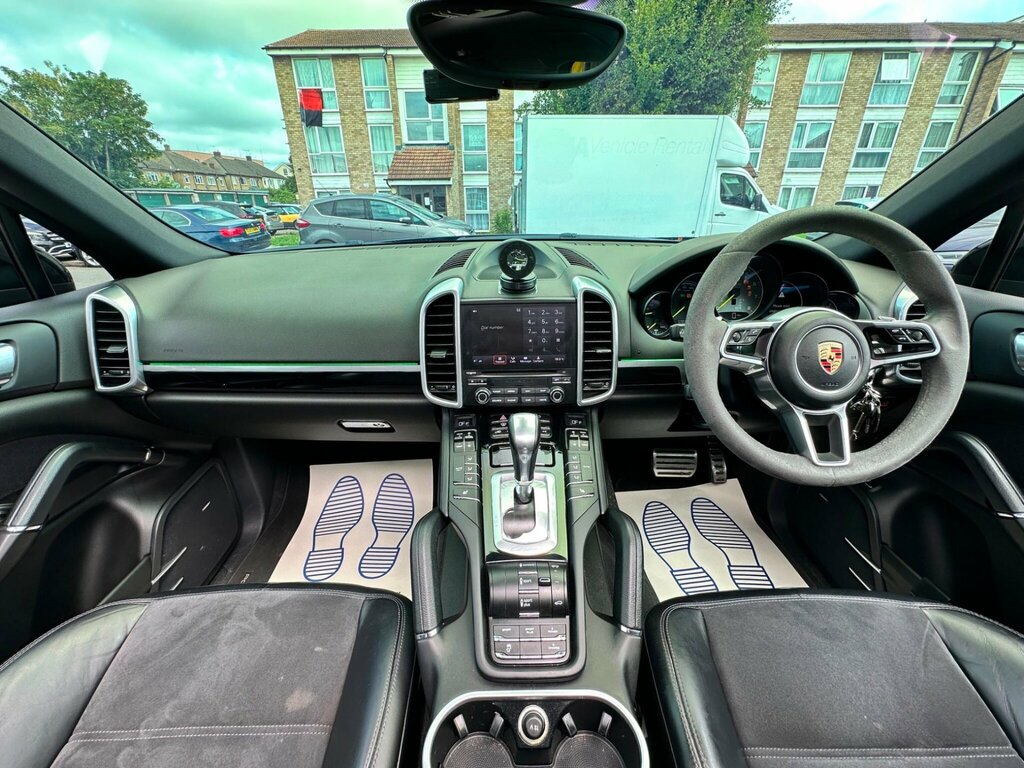 Porsche Cayenne E-hybrid Tiptronic S White #16