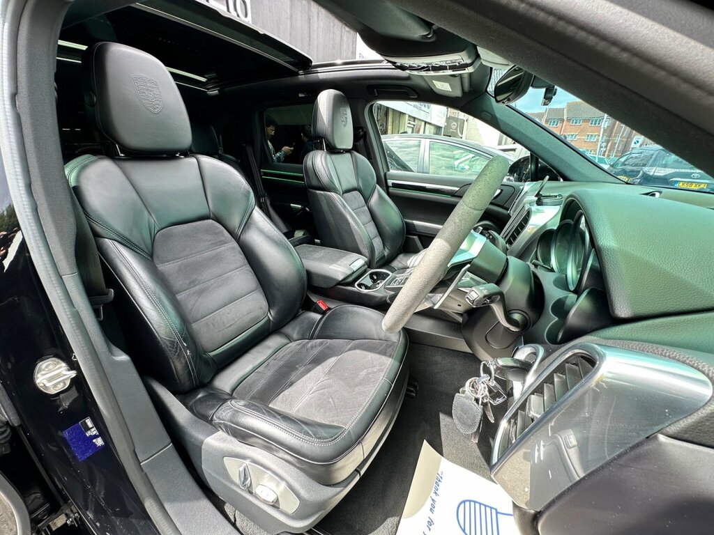Porsche Cayenne E-hybrid Tiptronic S White #12