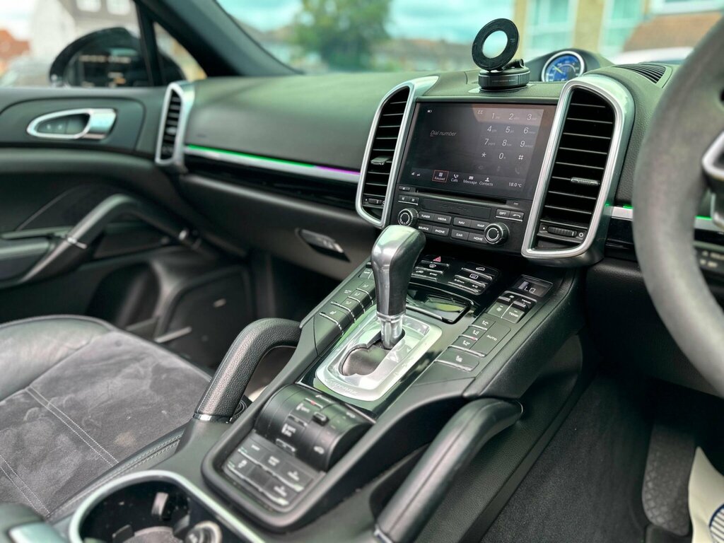 Porsche Cayenne E-hybrid Tiptronic S White #32