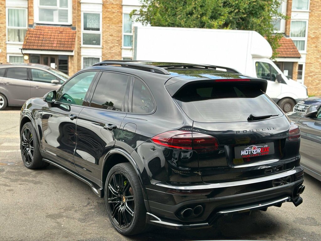Porsche Cayenne 3.0 V6 E-hybrid S Platinum Edition Tiptronics 4Wd Black #6