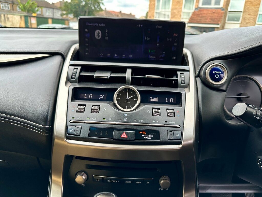 Lexus NX 2.5 300H Luxury E-cvt 4Wd Euro 6 Ss White #24