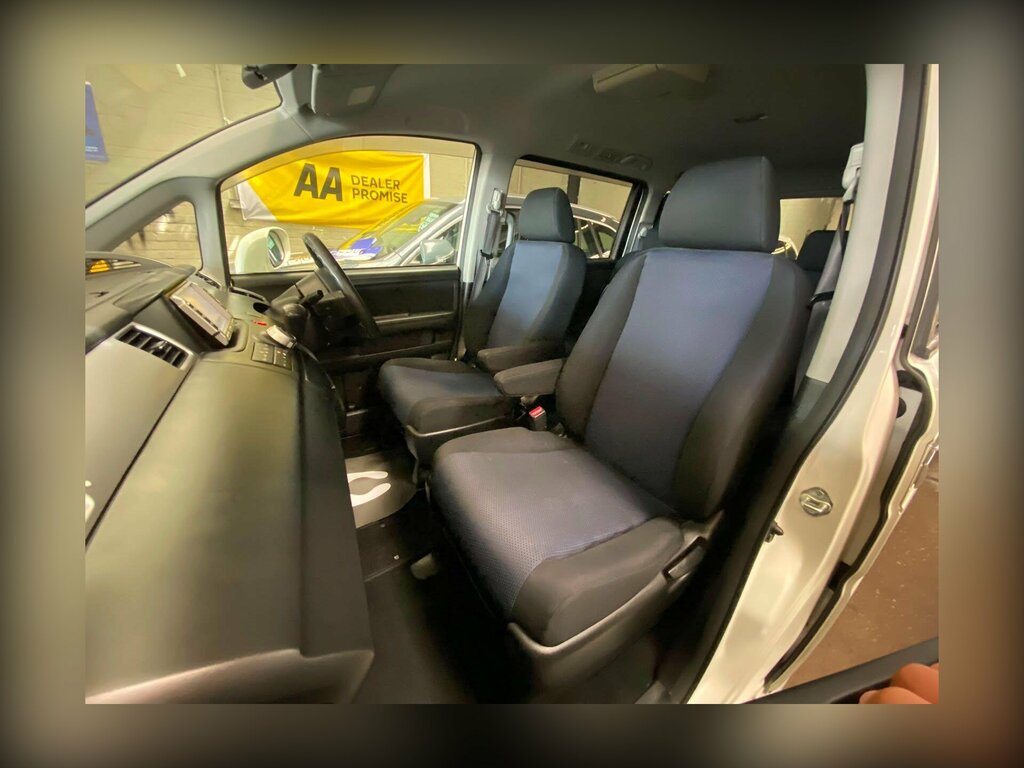 Honda StepWagon 2010 Honda Stepwagon 2010 Black #14