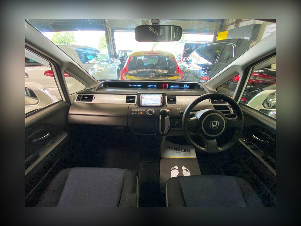 Honda StepWagon 2010 Honda Stepwagon 2010 Black #18