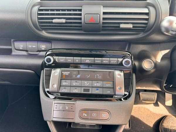 Hyundai Inster 02 Long Range 115Ps Yellow #8