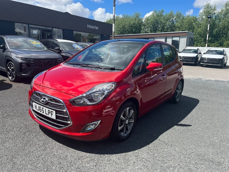 Hyundai Ix20 1.4 Blue Drive Premium Hatchback Red #3
