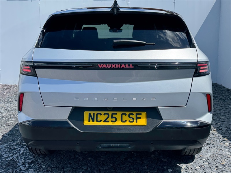 Vauxhall Grandland 1.2 Ultimate Suv Hybrid E Dct Black #8