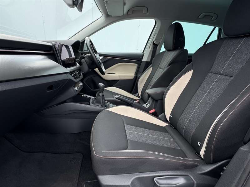 Skoda Kamiq 1.0 Tsi 110 Se Dsg Red #10