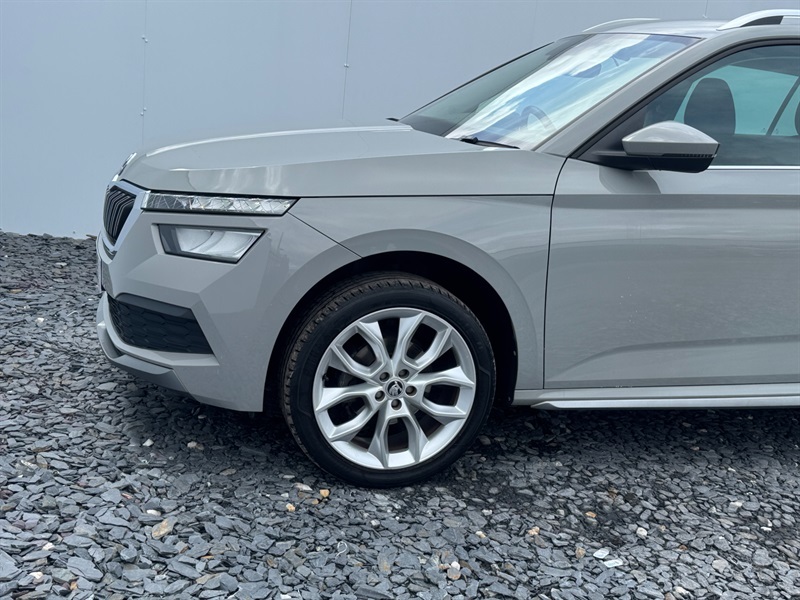 Skoda Kamiq 1.0 Tsi 110 Se Dsg Red #5