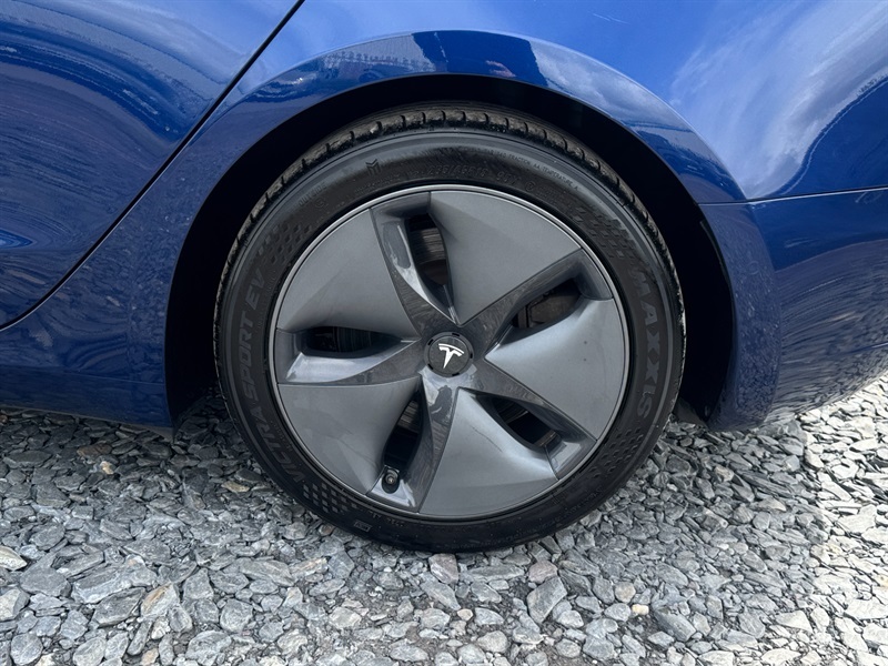 Tesla Model 3 Dual Motor Long Range Saloon 4 LG19RGF Blue #6