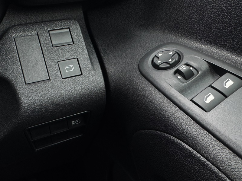 Vauxhall Combo-e Life Mpv Blue #21