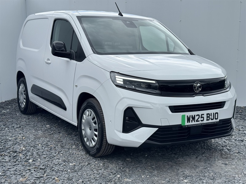 Vauxhall Combo-e Life 52Kwh Pro Panel Van Swb 7.4Kw C White