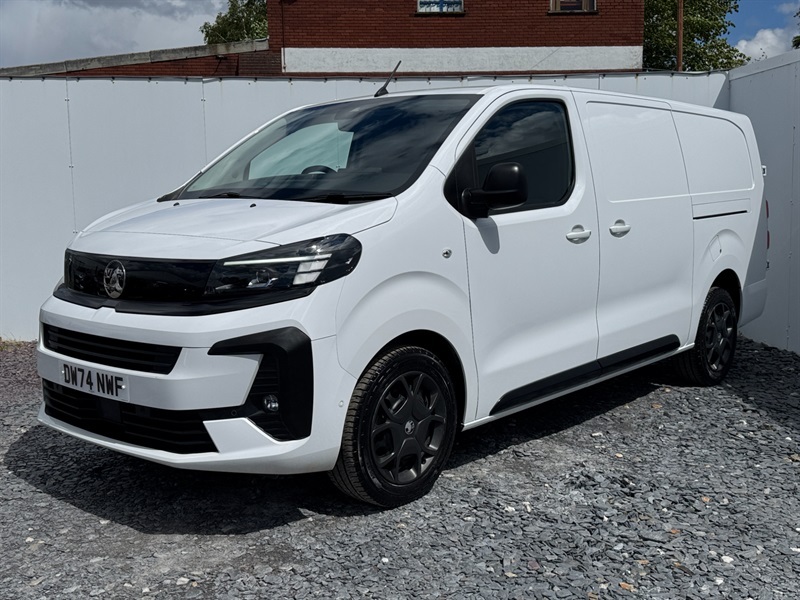Vauxhall Vivaro 2.0 Turbo D Pro XL Panel Van 6Dr Lwb DW74NWF White #3