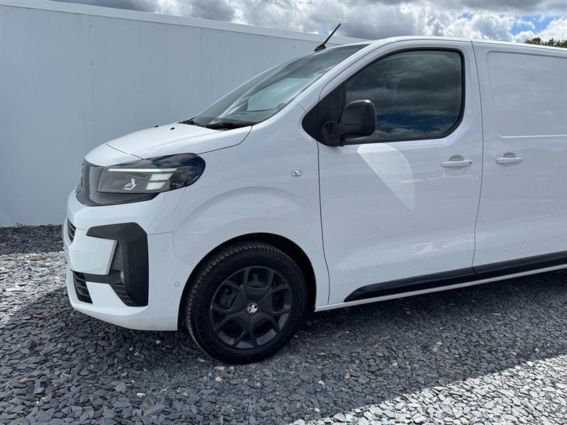 Vauxhall Vivaro 2.0 Turbo D Pro XL Panel Van 6Dr Lwb DW74NWF White #5