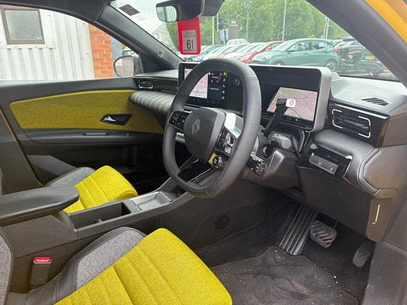 Renault 5 E-Tech Comfort Range 52Kwh Techno #14