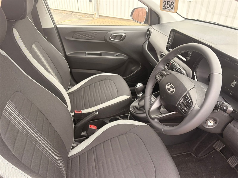 Hyundai I10 1.0 Advance Hatchback Euro 6 S Black #6