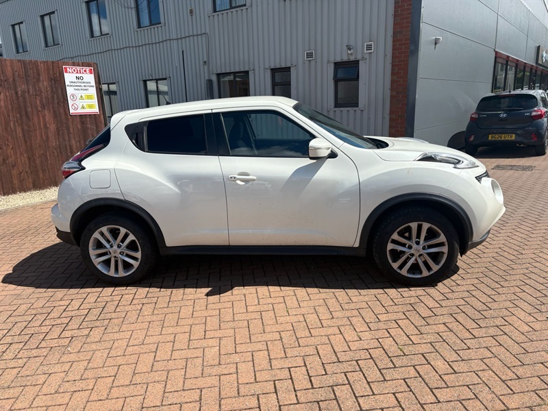 Nissan Juke 1.2 Dig-t N-connecta Suv Euro 6 White #2