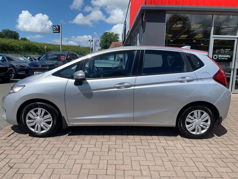 Honda Jazz Hatchback Red #8