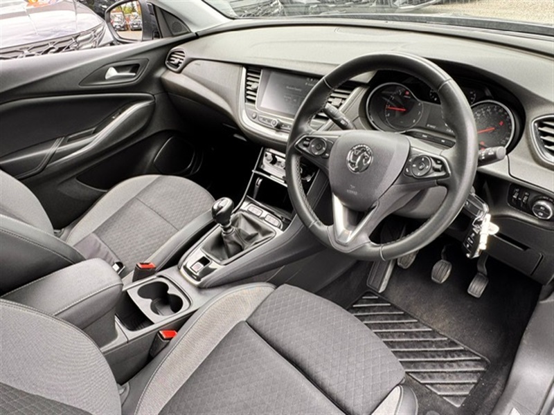 Vauxhall Grandland 1.2 Turbo Griffin Edition Hatchback White #14