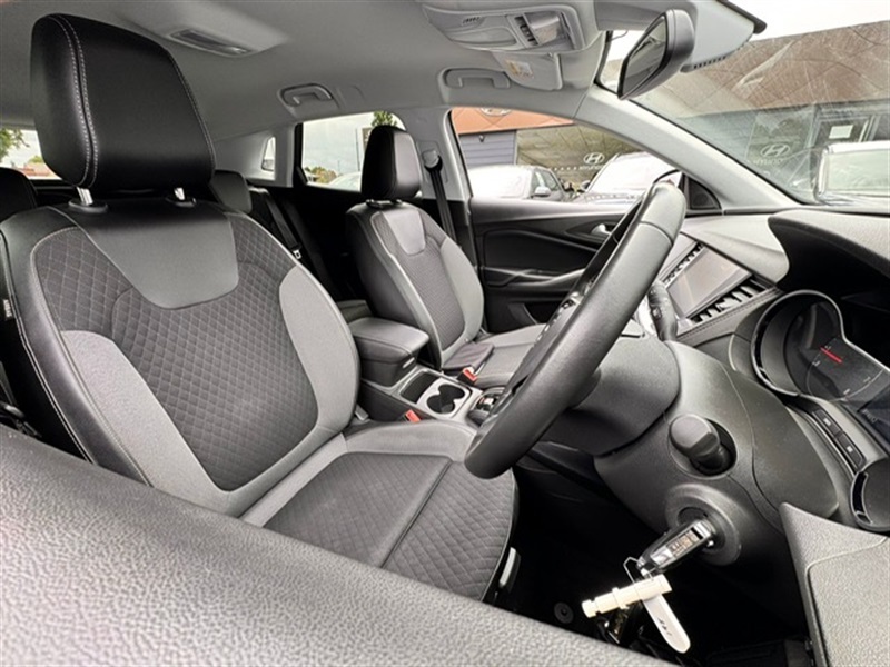 Vauxhall Grandland 1.2 Turbo Griffin Edition Hatchback White #11