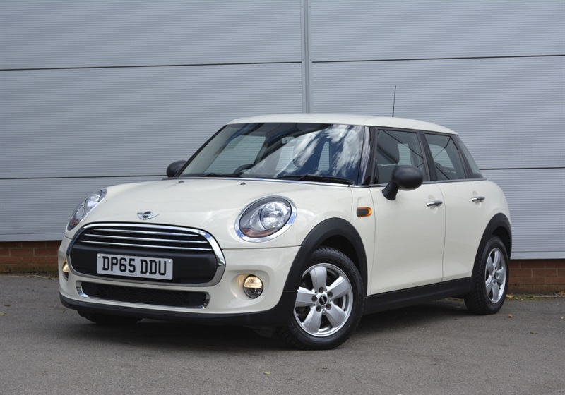 Mini Hatch 1.2 One Hatchback Euro 6 Ss DP65DDU White #2
