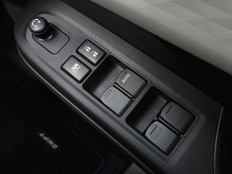 Suzuki Swift Sz-l Dualjet Mhev 1.2 Black #28